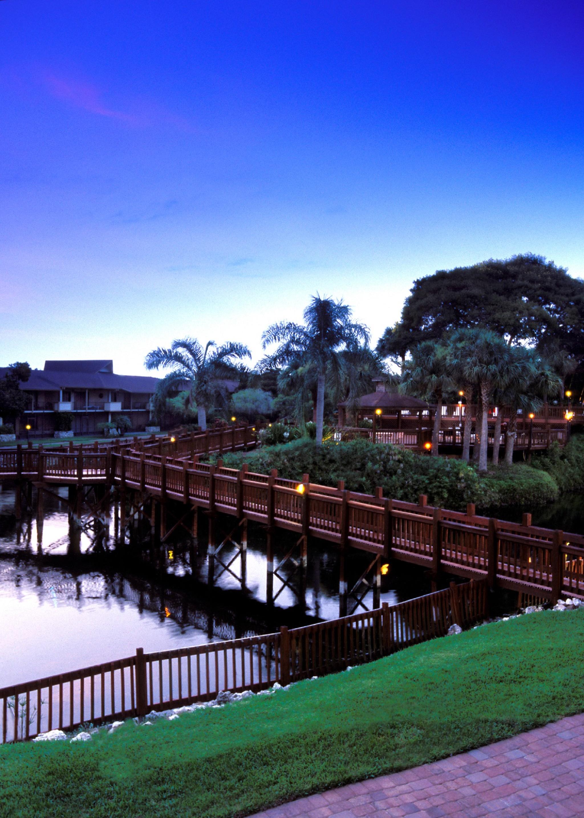 Park Shore Resort By Mike Z Rentals (Adults Only) Naples Exterior foto