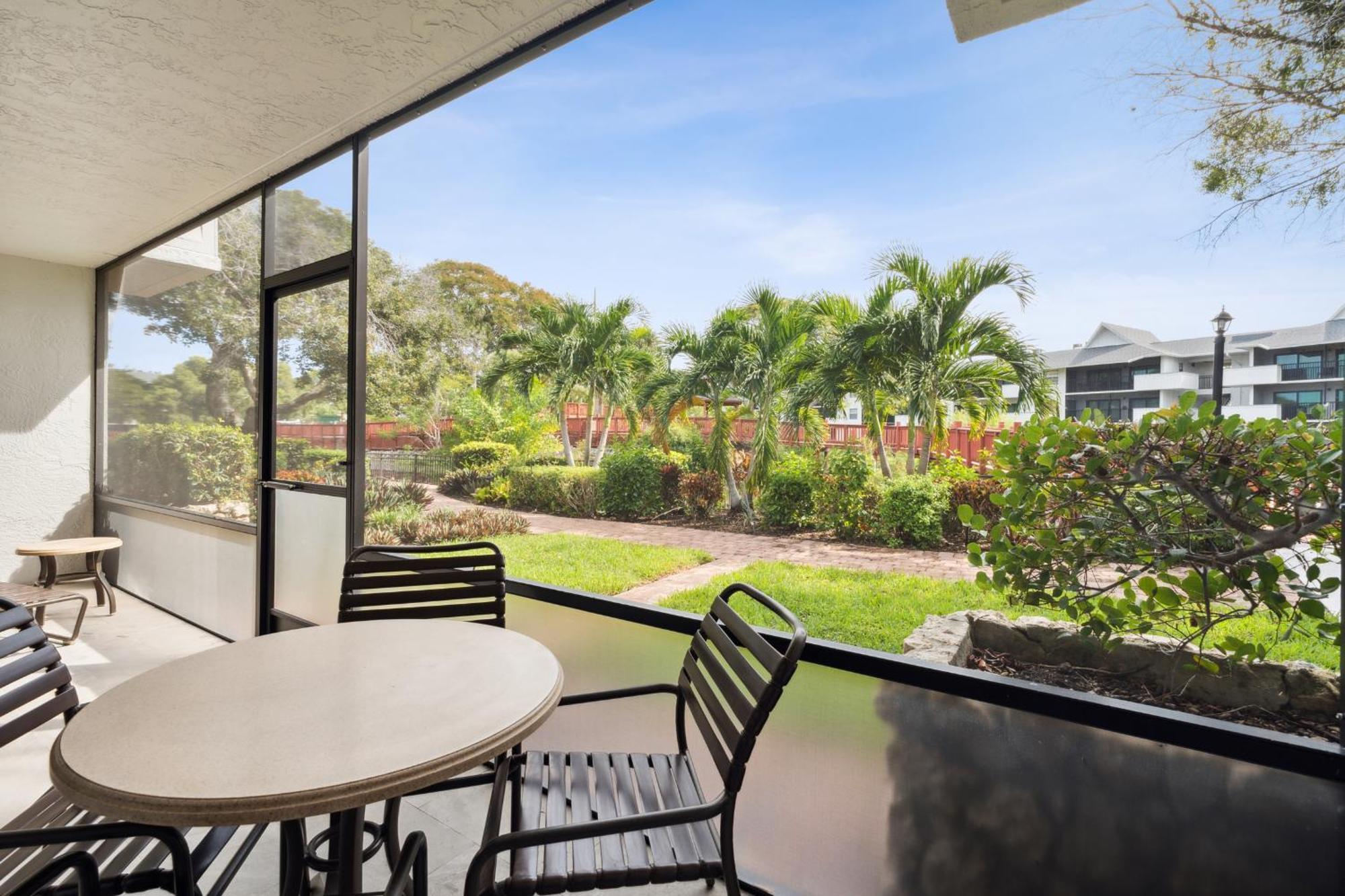 Park Shore Resort By Mike Z Rentals (Adults Only) Naples Exterior foto